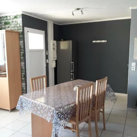 Maison Tifaloc Apartment